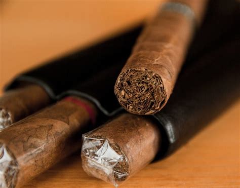 Cigars Spirits Tips For Pairing Old Liquors Magazine