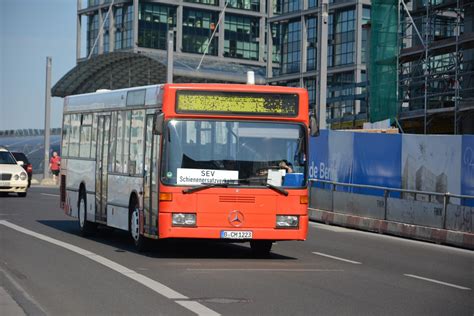 Nach einem fahrplan fahren bedeutet dass die bahn zu den zeiten fährt, die in dem fahrplan stehen. B-CM 1223 fährt am 18.07.2015 für die S-Bahn Berlin ...