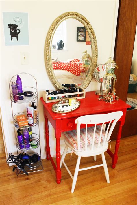 Take a look our creative diy table top ideas that will help you not only beautify the table but also the entire room. 10 Gorgeous DIY Dressing Table Ideas