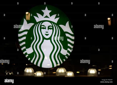 Starbucks Logo Banque De Photographies Et Dimages à Haute Résolution