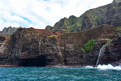 Na Pali Coast Waterfall Stock Image Image Of Hawaiian