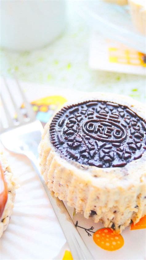Préparation de la recette cheesecake aux oreo. Recette Mini Cheesecake Au Oreo (avec images) | Cheesecake ...