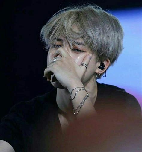 Even If Jimin Is Cryinghe Looks So Beautiful Like An Angel Armys Amino
