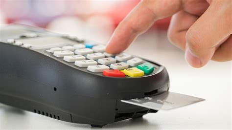 Alternatives to using manual credit card machines. Credit card chip has consumers frustrated: 'Pretty useless' - TODAY.com