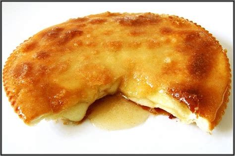 I culurgiones sono una tradizionale specialità tipica della cucina sarda, tra le più conosciute e apprezzate anche dai turisti. Ricetta seadas sarde (Foto) | PourFemme