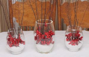 Diy your own holiday decorations to make every inch of your home as festive as possible. Cranberry Christmas Centerpiece | AllFreeHolidayCrafts.com