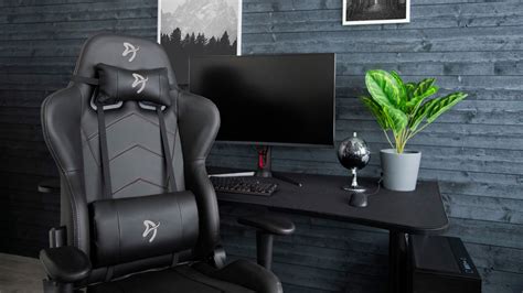 The Best Computer Desks For Gaming The Loadout