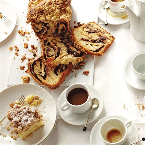 Pour 1/2 of cake batter into pan, sprinkle sugar, cinnamon and nut mixture over batter. Yeasted Chocolate Coffee Cake Recipe | Martha Stewart