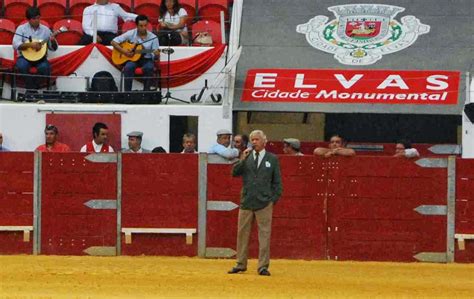 +351 289 313 492 / +351 289 148 884. Farpas Blogue: Elvas: Manuel da Câmara estreou fado de ...