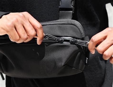 I like the look and size of the day sling 2 but are there any other alternatives to the day sling 2 on roughly the same price? Aer Day Sling Bag 2 » Gadget Flow