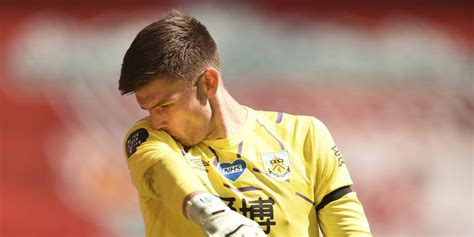 Burnley goalkeeper nick pope faces an anxious wait to learn how long he might be. The Blues Mempertimbangkan Untuk Memboyong Nick Pope Dari ...