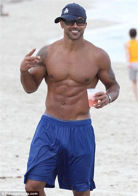 Shemar Moore Has Pecs Appeal As He Goes Shirtless In Miami Daily Mail