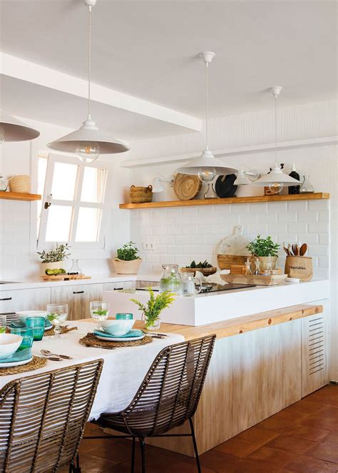 ¿te gusta la decoración rústica y te gustaría aplicar este estilo en cualquier otra estancia de tu casa? Cocinas vintage: las mejores ideas de decoración