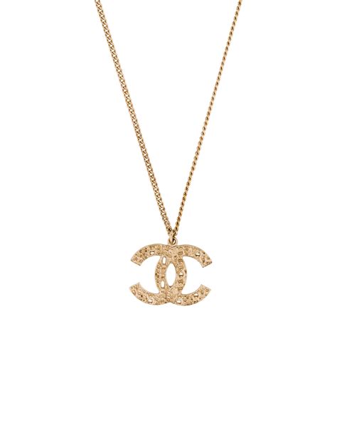 Chanel Cc Pendant Necklace Gold Tone Metal Pendant Necklace