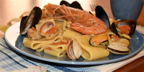 Check spelling or type a new query. Calamarata napoletana: la ricetta tradizionale e delle sue ...