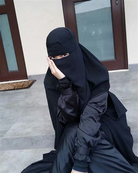 Wanita Muslimah Bercadar Cantik Materi Belajar Online