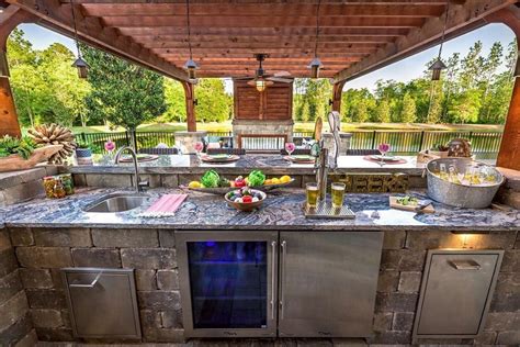 37 Ideas For Creating The Ultimate Outdoor Kitchen Extra Space