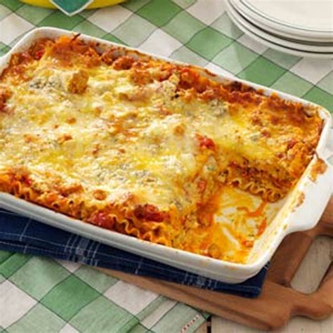 This chicken lasagna recipe is one of our favorite comfort foods. Buffalo Chicken Lasagna - Katherines Corner