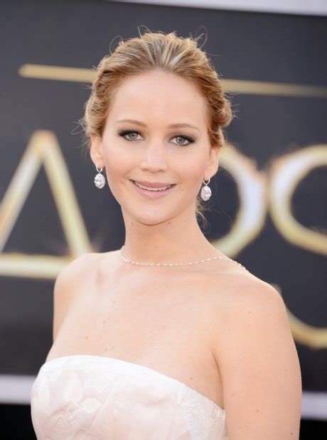 Jennifer Lawrence Oscars 2013 Red Carpet Pictures Classic Fm