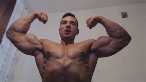 bodybuilding poses wallpaper