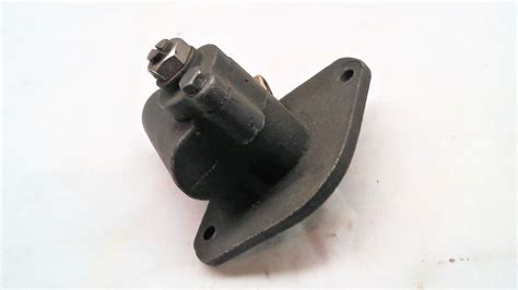 Exhaust parts & spares for your ford flathead v8. SOLD...FORD FLATHEAD V8 FRONT DISTRIBUTOR ANGLE DRIVE ...