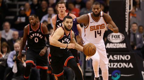Raptors Officially Re Sign Fred Vanvleet Sporting News Canada