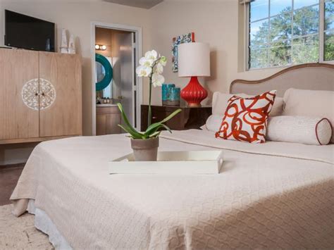 New york designer amanda nisbet accepts a challenge to complete a bedroom makeover for jacqueline blandi in one day. Affordable Before and After Bedroom Makeovers | HGTV