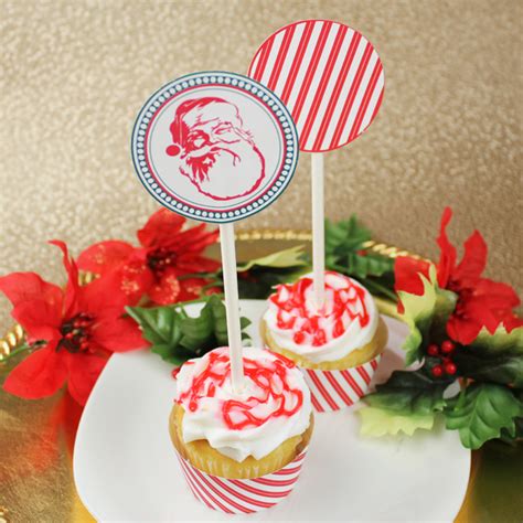 Christmas printable candy bar wrappers and straw flags let. Printable Christmas Cupcake Wrapper - Download & Print