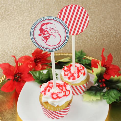Wrap the printable around your mini candy bar as the photos below illustrate, making sure the adhesive seam is in the back. Printable Christmas Cupcake Wrapper - Download & Print