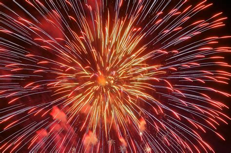 Photography Fireworks Hd Wallpaper Background Image 2048x1360
