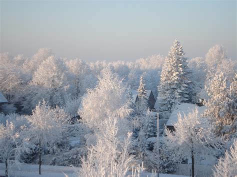 Die übersichtskarte enthält eine zusammenfassung aller unwetterwarnungen sowie nützliche wetterhinweise für deutschland. Wetter am Wochenende - Samstag zeitweise Schnee, Sonntag ...