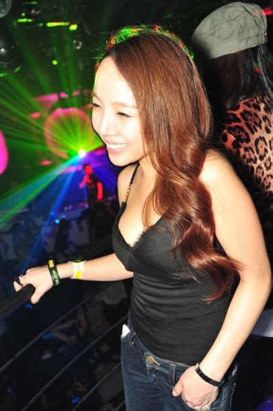 the sexy debauchery that happens inside south korean night clubs 65 pics