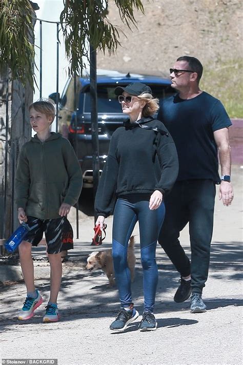 Naomi watts / наоми уоттс. Naomi Watts vereint mit ex-Ehemann Liev Schreiber, um ...