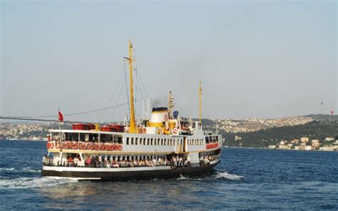 Aşağıdaki bölümlerden i̇stanbul kadıköy beşiktaş vapur i̇skelesi arası yol haritasına ulaşabilir, i̇stanbul kadıköy noktasından beşiktaş vapur i̇skelesi ulaşım noktasına nasıl gidilir detaylı yol tarifi. Şehir Hatları Eminönü Kadıköy Adalar Vapur Seferleri ...