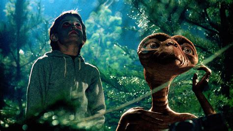 Movie E.T.: The Extra-Terrestrial 1982 Wallpaper