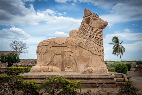 Tamil nadu, the land of tamils, is a state in southern india known for its temples and architecture, food, movies and classical indian dance and carnatic music. Tamil Nadu - Cultural life | Britannica