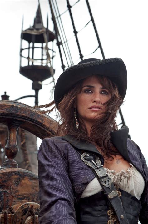 esquire names penelope cruz the sexiest woman alive pirate woman penelope cruz pirates of