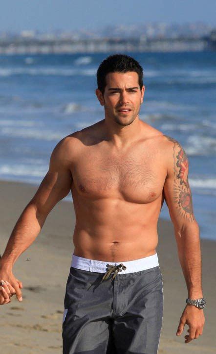 Jesse Metcalfe Shows Off His Ripped Six Pack Abs While Going Shirtless