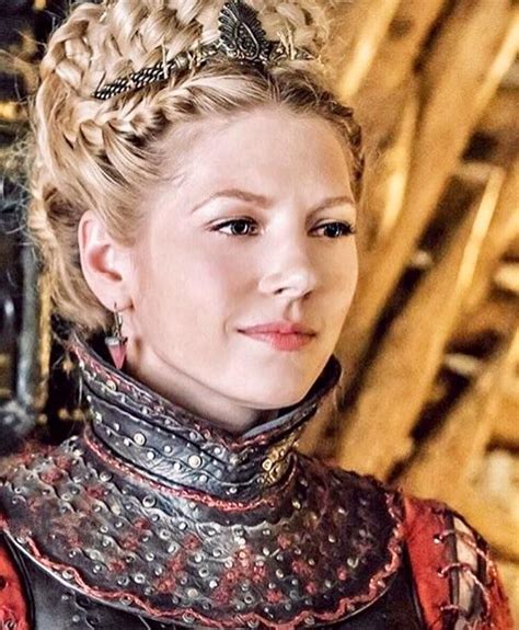 Katheryn Winnick As Queen Lagertha Vikings Vikings Viking Hair