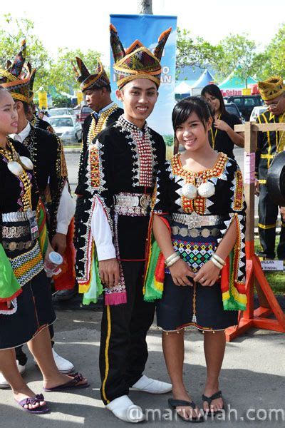 Baju Tradisional Kadazan Dusun Ruth Has Mendoza