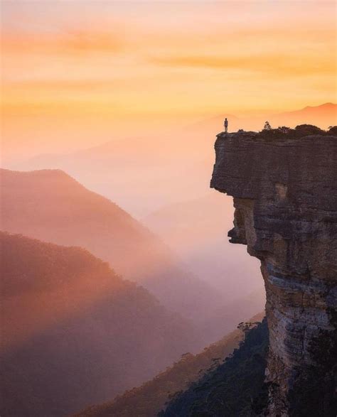 27+ Gambar Orang Menghadap Ke Belakang Keren - Gambar Keren HD