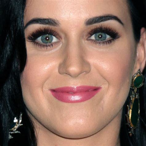 Katy Perry Makeup Black Eyeshadow Gold Eyeshadow Taupe Eyeshadow