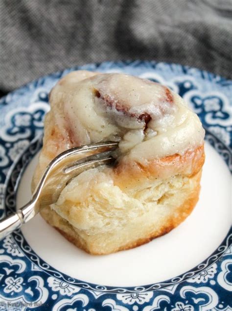 Use this recipe for decadent cream cheese icing on your favorite cinnamon roll and you won't be disappointed! cinnamon roll icing without powdered sugar