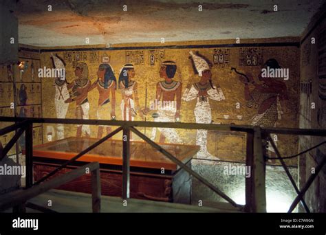 La Tumba Del Faraón Tutankhamon En El Valle De Los Reyes Egipto