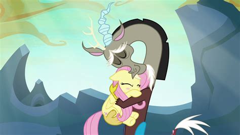 Image Discord And Fluttershy Sharing A Warm Hug S6e26png My Little