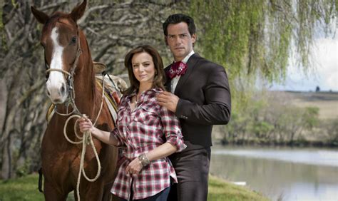 Silvia navarro y cristian de la fuente, los protagonistas de la telenovela amor bravío. Canal RCN emitirá la novela mexicana 'Amor Bravío'