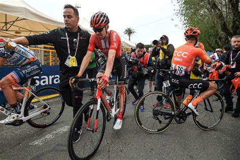Team sunweb itt training before giro d'italia 2019 stage 1 tom dumoulin dangerous moment with. Tom Dumoulin odstúpil z Giro d'Italia 2019 - Šport SME
