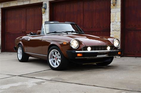 Fiat 124 Spider D Epoca Rosieandcheeto