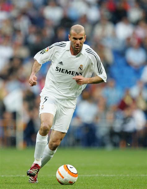Football Zinedine Zidane Young Zinedine Zidane Biography Career