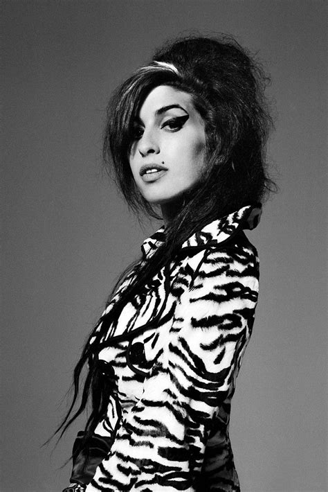 Amy Winehouse Black And White Poster Uncle Poster